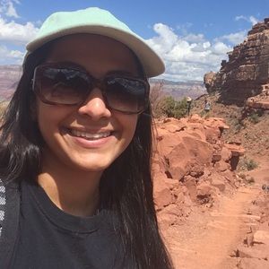 Meet your Posher, Tania